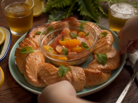 就是要儀式感！主婦的輕奢派對料理「檸檬柚香鮭魚花圈」
